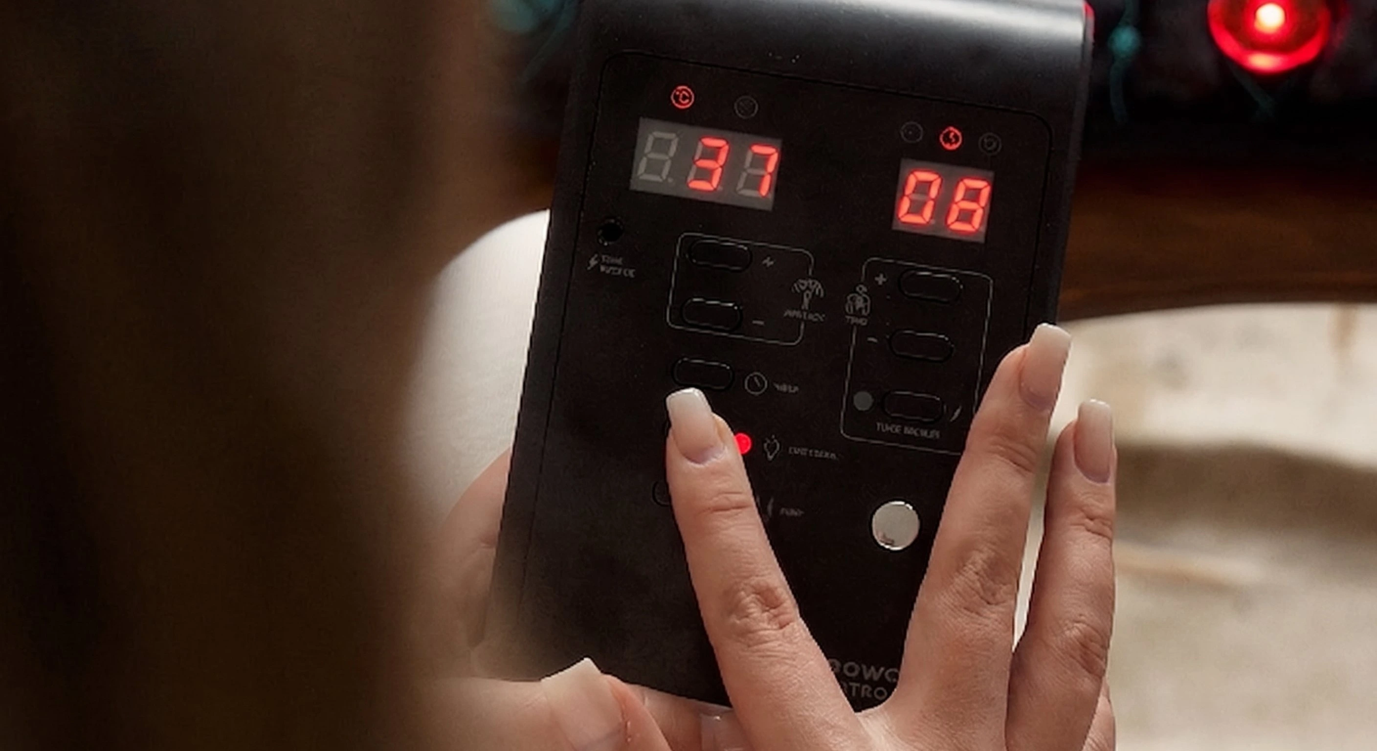 Symbolbild: Frequenz-Sweeps - Dynamische Sinuswellen, die sich in ihrer Frequenz verändern.